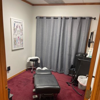 BODY DETOX - Adjustment room - Chiropractors Near Me - West Covina, California BODY DETOX - Adjustment room - Chiropractors Near Me - West Covina, California