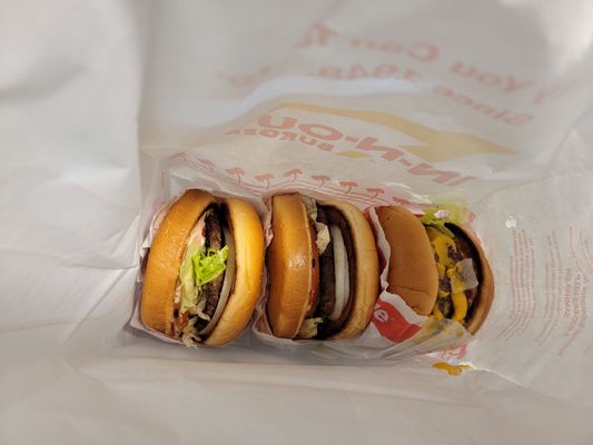 In-N-Out Burger by null