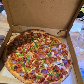 Mumbai crust - Butter Chicken Pizza - Pizza Near Me - Syracuse, New York