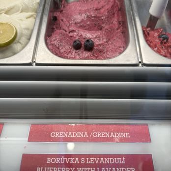 Creme de la Creme - Ice Cream & Frozen Yogurt Near Me - Prague, Puerto Rico