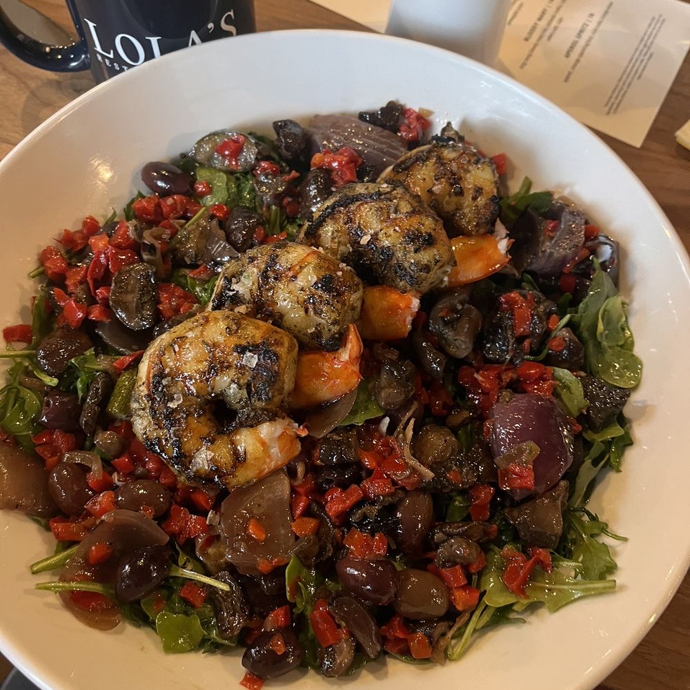 Carpenter Street - Mediterranean salad with shrimp - Cocktail Bars Near Me - Chicago, Illinois Carpenter Street - Mediterranean salad with shrimp - Cocktail Bars Near Me - Chicago, Illinois