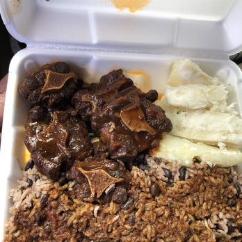 La Gran Parada - Oxtail combo - Dominican Near Me - Providence, Rhode Island