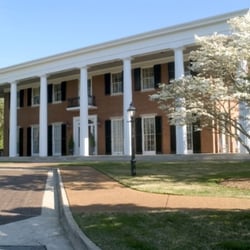 Georgia Governor's Mansion - Front view of the Georgia's Governor's Mansion