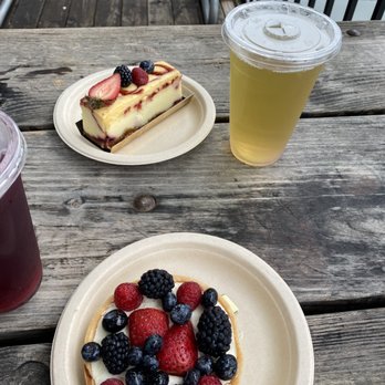Mozart's Coffee Roasters - Fruit Tart, Lavendar Green Tea, Strawberry Cheescake - Coffee & Tea Near Me - Austin, Texas
