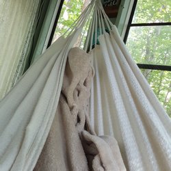 Splendor Oaks - Hammock in guest house