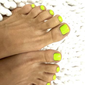 W Beauty Spa - Super clean jelly/gel pedicure! You don't want to know what the before looked like - Nail Salons Near Me - Chatsworth, California