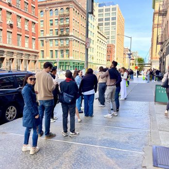 Bubby's Tribeca - Line was about half a block but moved quickly - American Near Me - New York, New York