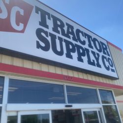 Tractor Supply - Store