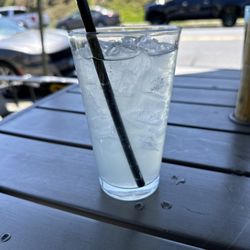 Pints & Pies Neighborhood Pub - It's a beautiful day today to sit outside at pints and pies.