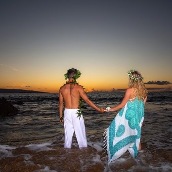 Behind The Lens Maui - Couple - Photographers Near Me - Wailuku, Hawaii Behind The Lens Maui - Couple - Photographers Near Me - Wailuku, Hawaii