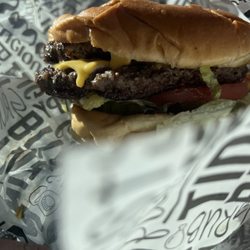 V’s Drive Thru - Double cheeseburger