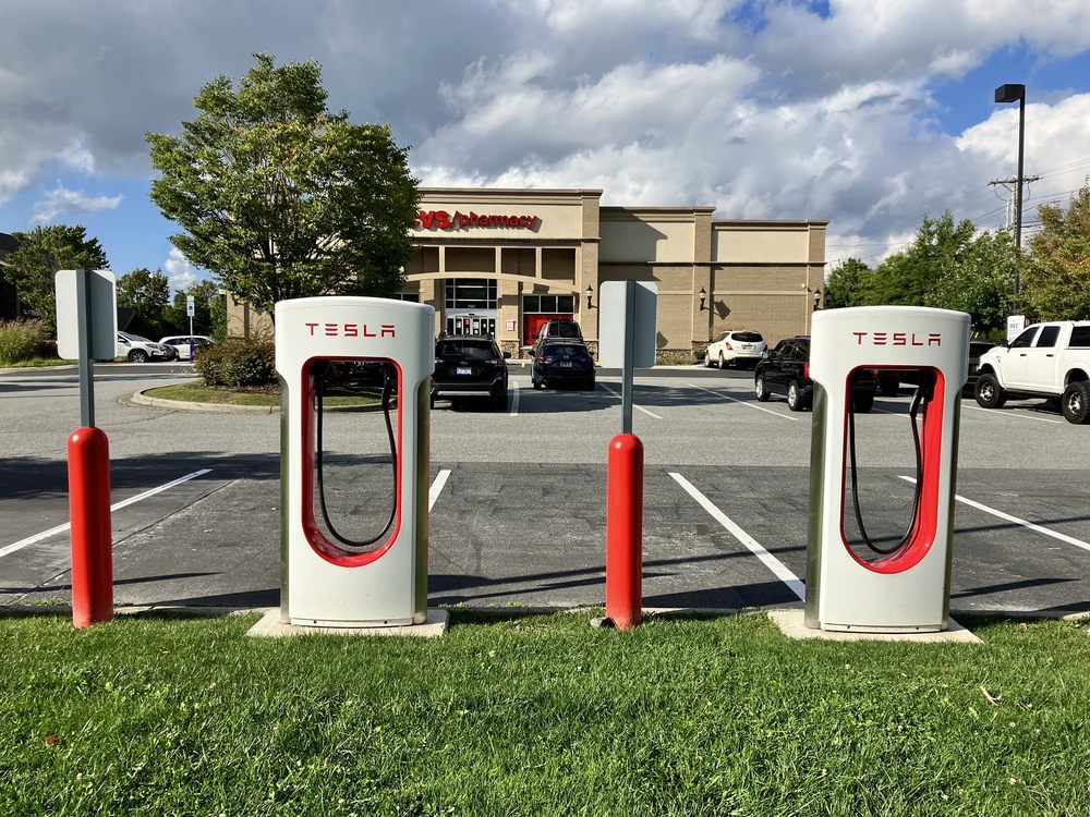 WALGREENS Updated June 2024 17 Reviews 2184 Blowing Rock Rd