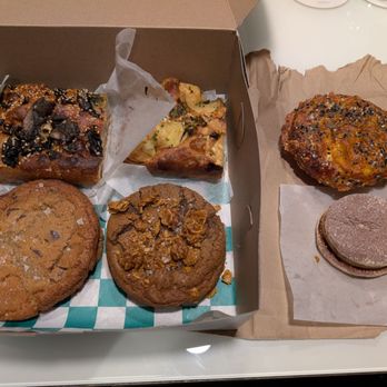 Sugar Moon Bakery - Bakeries Near Me - Chicago, Illinois