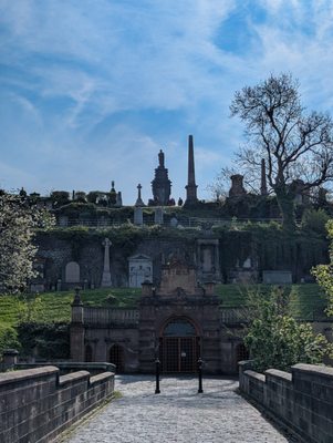 The Glasgow Necropolis by null