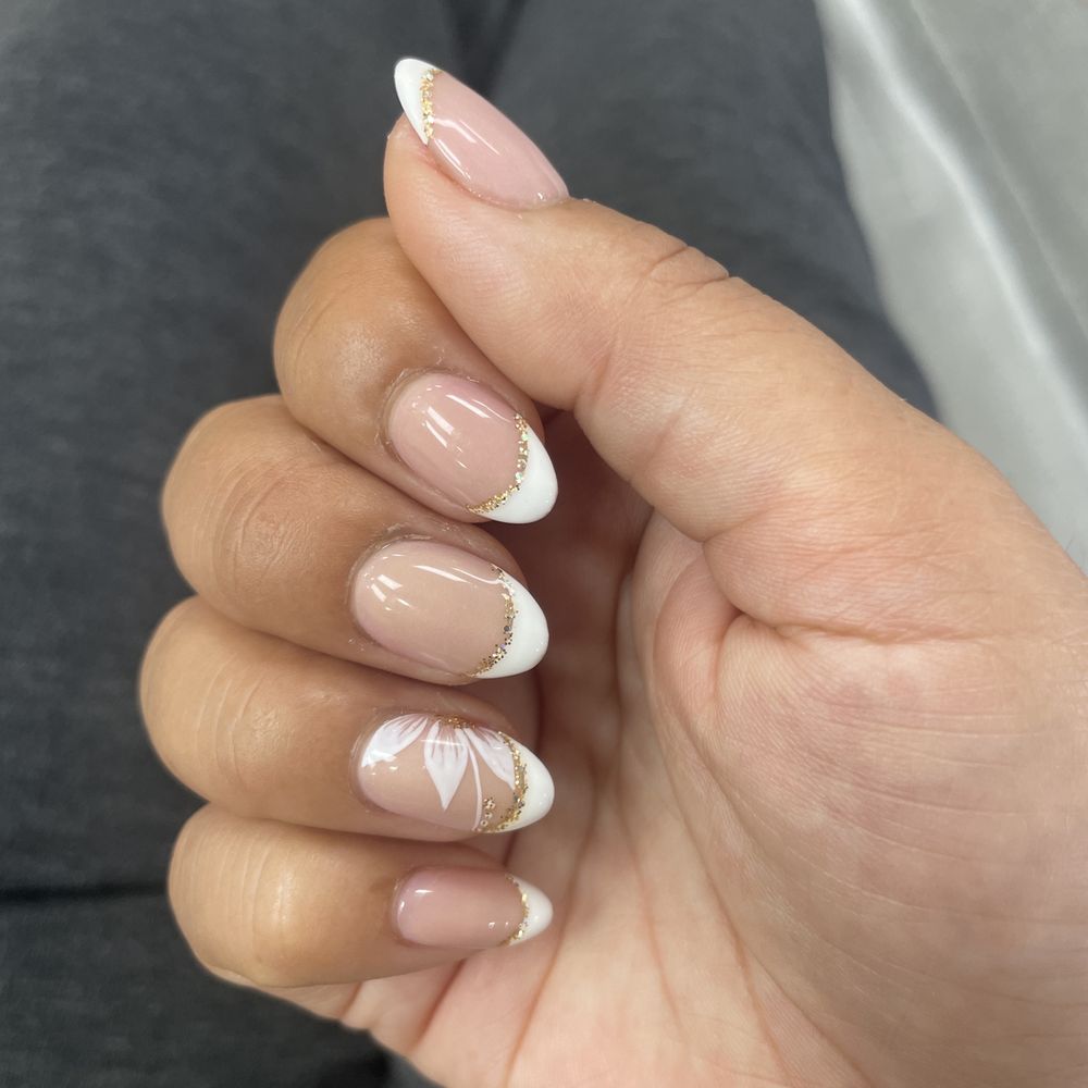 Diamond Nails Design - French Tip - Nail Salons Near Me - Paramount, California