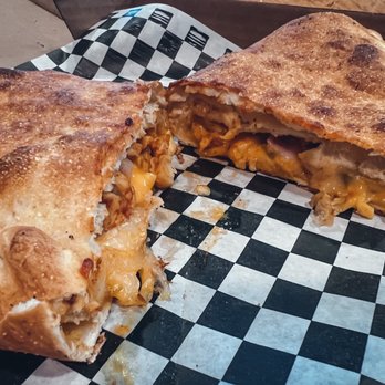 Pizza Twist - Pizza Near Me - Fairfield, California
