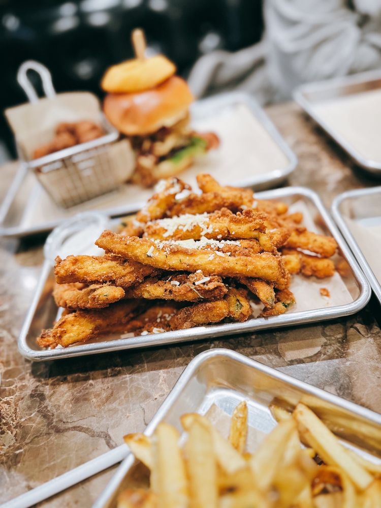 BILLY ROYS BURGER Open for Business 1386 Photos & 733 Reviews