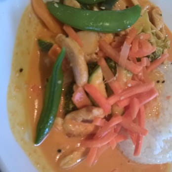 Dean & David - Red curry thai chicken - Fast Food Near Me - Munich, BY