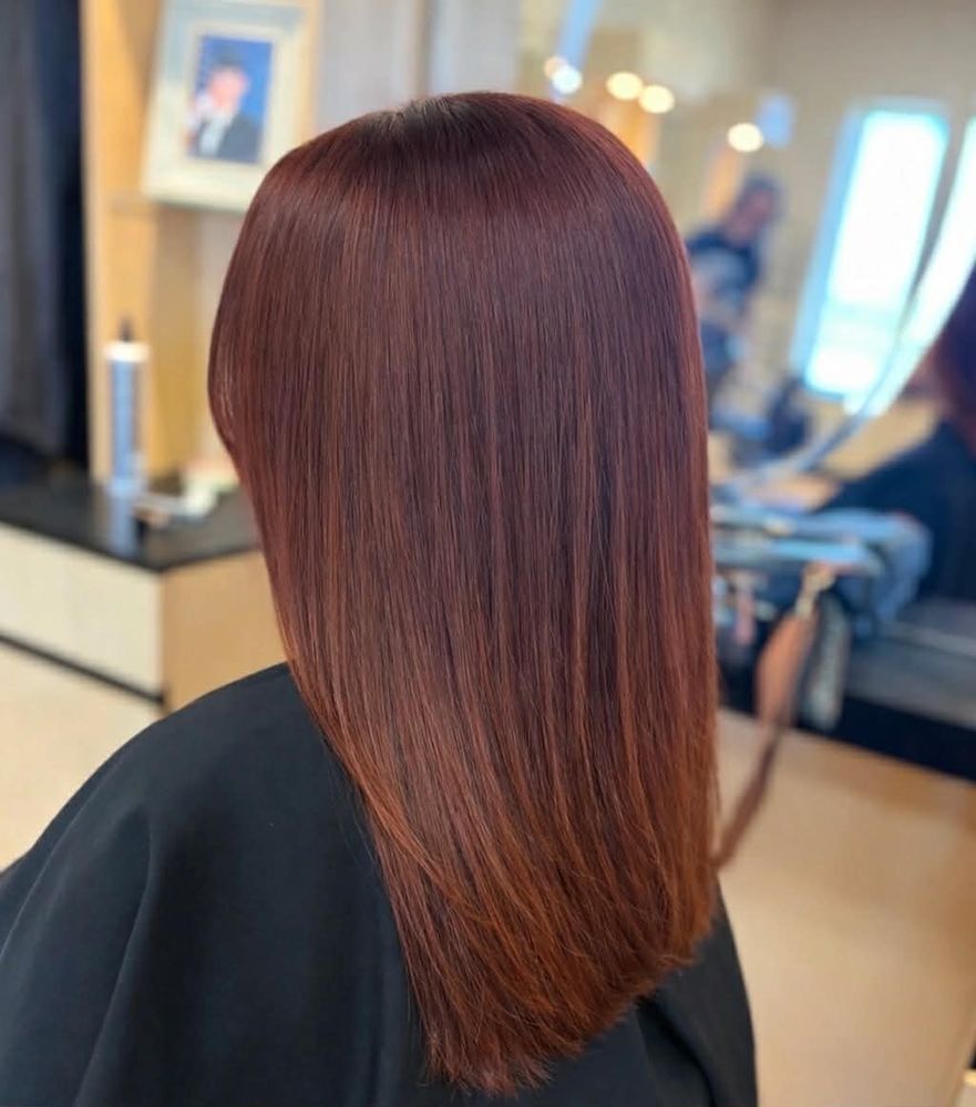Janelle Leigh Hair Logo