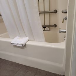 No roll in shower No roll in shower