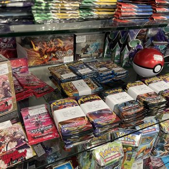 Brass Armadillo Antique Mall - Booster pack bundles - Antiques Near Me - Des Moines, Iowa