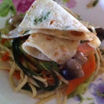 Darda Seafood Restaurant - My leftovers. Crispy vegetarian noodle with green onion pancake. I made it look prettier than the restaurant ha. - Chinese Near Me - Milpitas, California