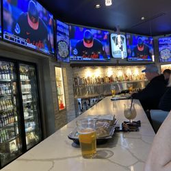 Maverick's Canton - Bar!