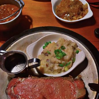 Cattlemens - Exclusive Sizzling Prime Rib - 16 oz. Cattlemens Cut - Steakhouses Near Me - Selma, California