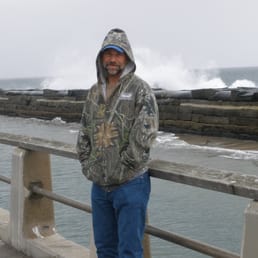 My fisherman Bob see the wave breaking behind him?