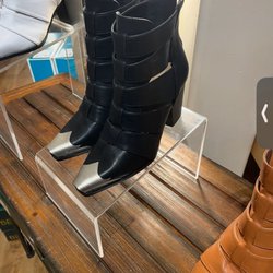 Forward - Incredible boots!