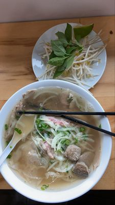 Pho Jean-Talon by null