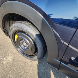 Usa Towing & Roadside Service - Flat tire. Quick change to put spare on.