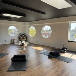 Ritual Wellness Collective - Beautiful and well curated practice space