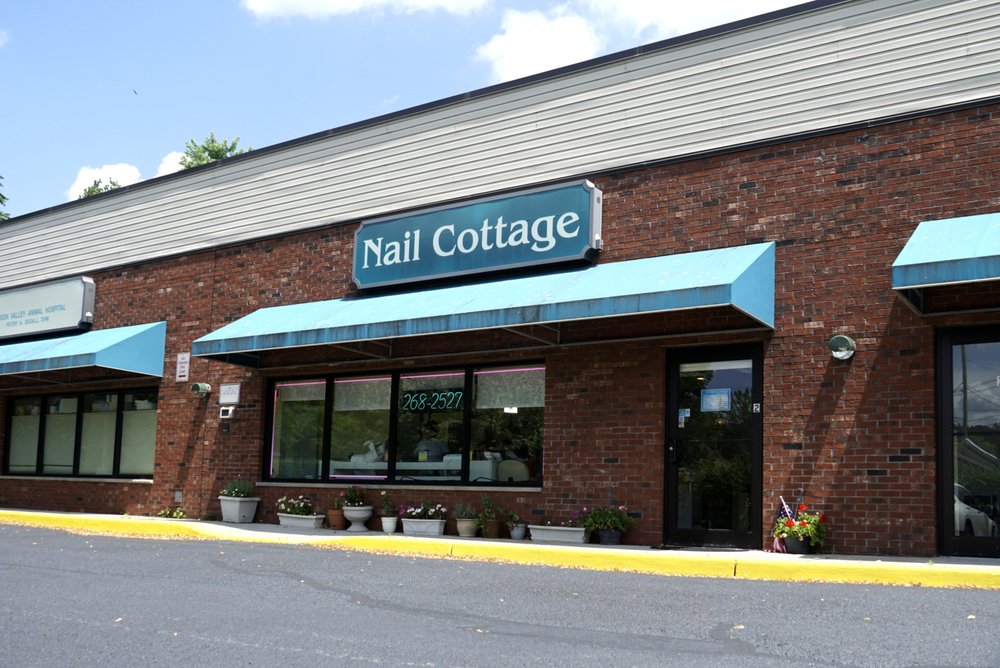 Nail Cottage Logo