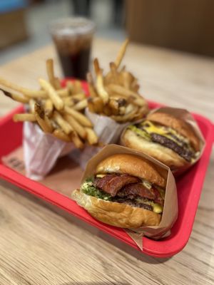 Swizzler Crispy Chicken + Smash Burgers by null