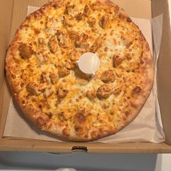 Titanic Pizzeria - Buffalo chicken pizza
