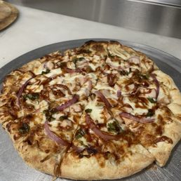 BBQ chicken pizza BBQ chicken pizza