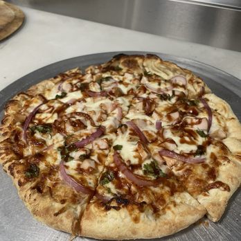 Schoolhouse Grill - BBQ chicken pizza - Burgers Near Me - Caliente, California