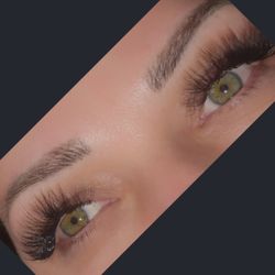 Beautiful lashes! Mega to hybrid style