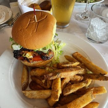 City Grocery - Chicken sandwich - Southern Near Me - Oxford, Mississippi