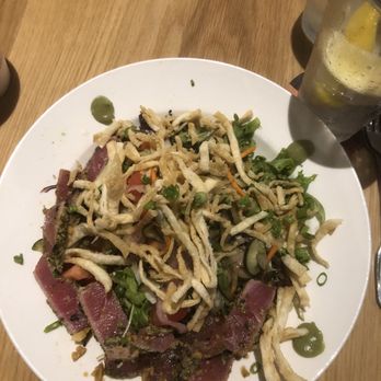 BJ's Restaurant & Brewhouse - New American Near Me - Webster, Texas