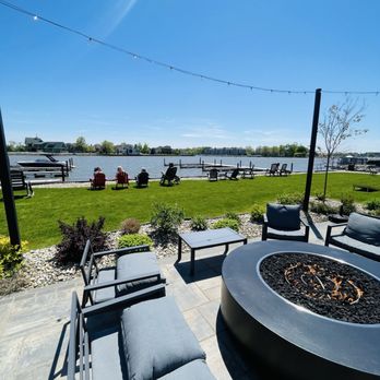 Pipe Creek Wharf - Burgers Near Me - Sandusky, Ohio