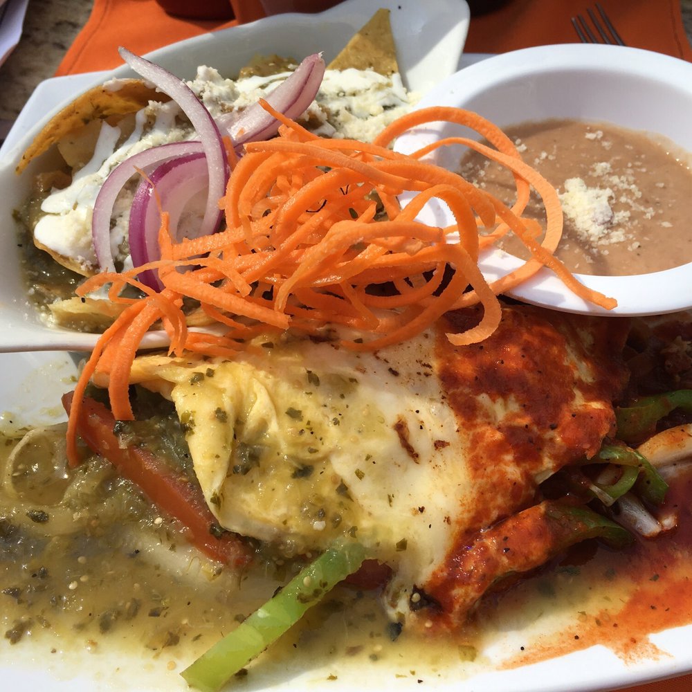 Malvet - My breakfast, the "Mexicanisimo" Omelet fill with meat and vegetables. - Mexican Near Me - Tijuana, BCN Malvet - My breakfast, the "Mexicanisimo" Omelet fill with meat and vegetables. - Mexican Near Me - Tijuana, BCN