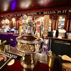 Bull 'N Mouth - Bar area