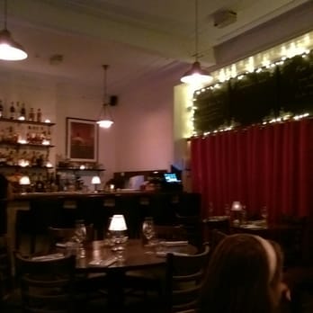 The Fat Bear - The bar. - American Near Me - London, XGL