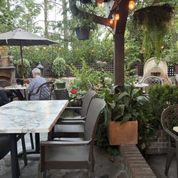 Caffe Piccolo - Outside grotto