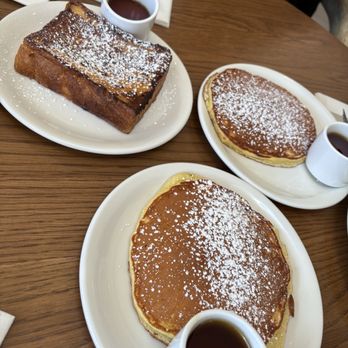 The Peach - French toast and pancakes - Breakfast & Brunch Near Me - Oakland, California The Peach - French toast and pancakes - Breakfast & Brunch Near Me - Oakland, California