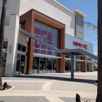 Forever 21 - Forever 21 (F21) at the Pike! Outside shot on Friday, August 14, 2015 - Women's Clothing Near Me - Long Beach, California Forever 21 - Forever 21 (F21) at the Pike! Outside shot on Friday, August 14, 2015 - Women's Clothing Near Me - Long Beach, California