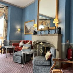 Cotswold Lodge Classic Hotel - Sitting room