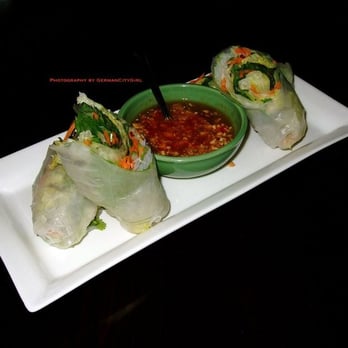 Thai Bistro - Fresh rice paper rolls with mixed vegetables served with my favourite spicy sweet chili sauce with crushed peanuts. - Thai Near Me - Shoreline, Washington Thai Bistro - Fresh rice paper rolls with mixed vegetables served with my favourite spicy sweet chili sauce with crushed peanuts. - Thai Near Me - Shoreline, Washington
